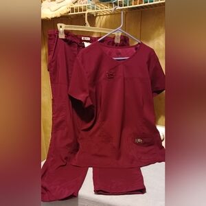 EUC Koi Tech Wine Red Scrub Set, Size XL